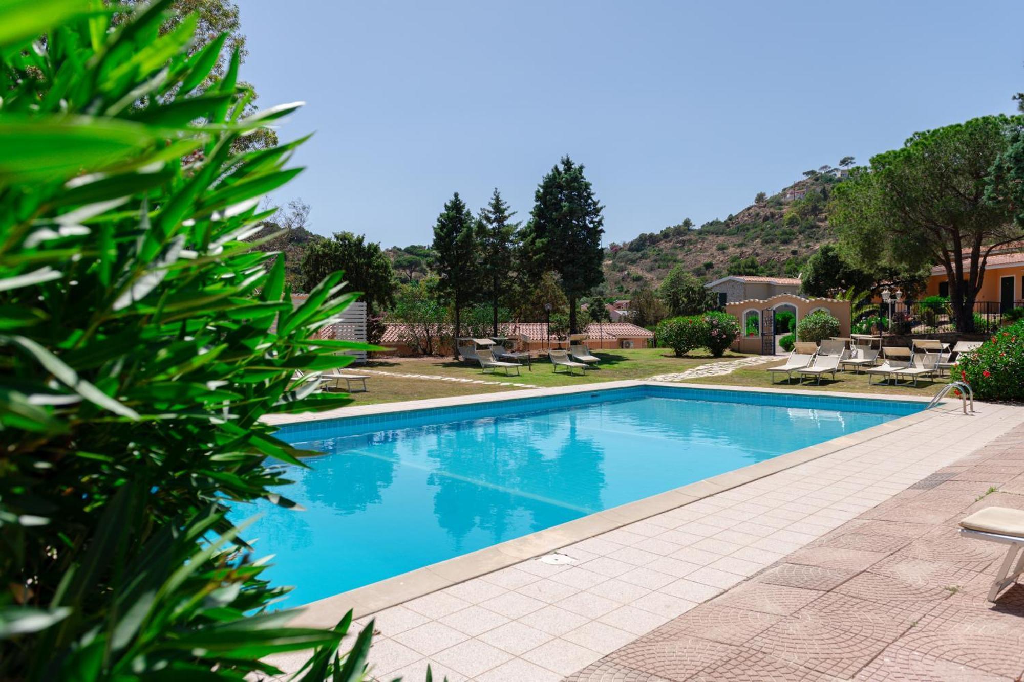 Hotel Amareclub Rocca Dorada Santa Margherita di Pula Exteriér fotografie
