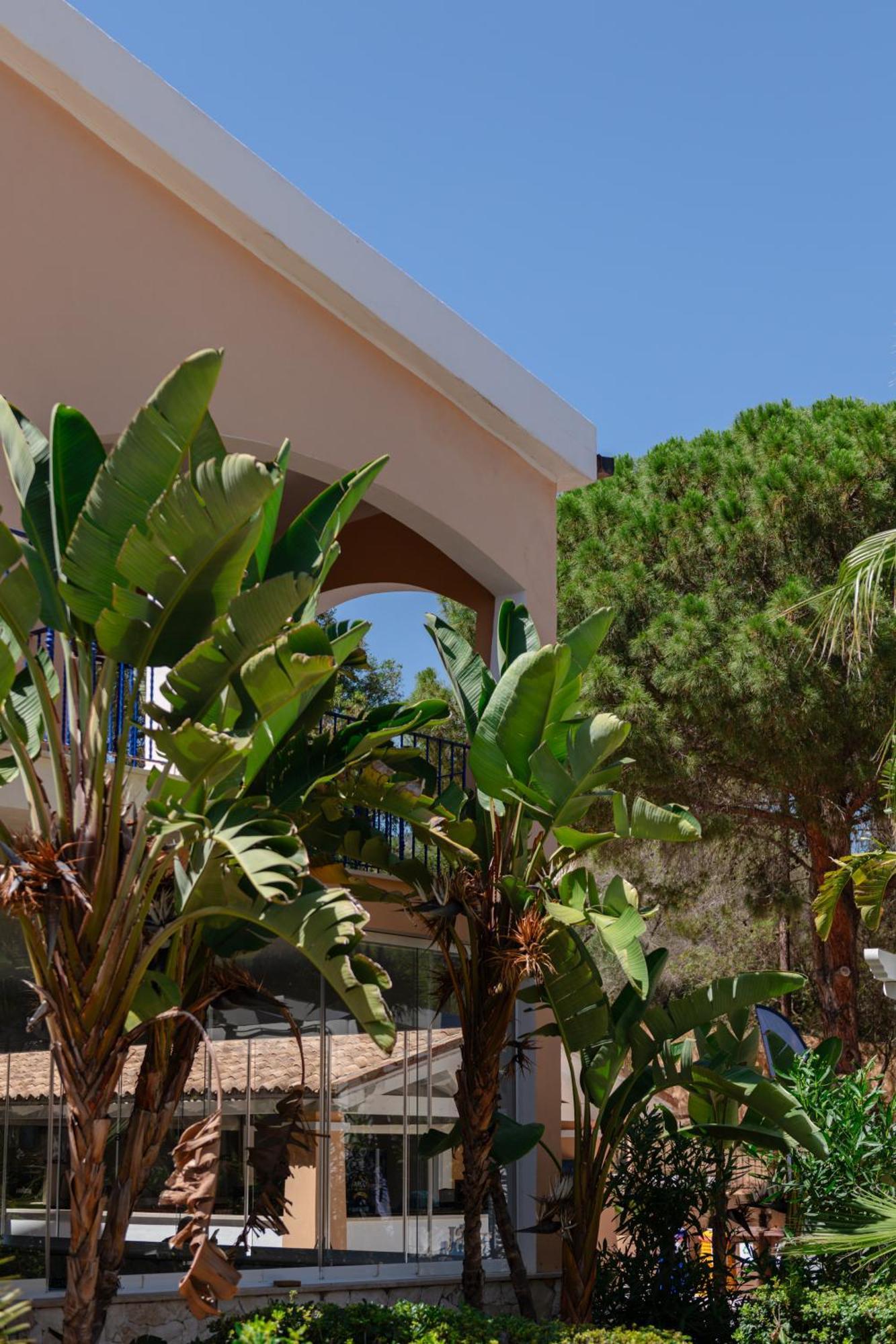 Hotel Amareclub Rocca Dorada Santa Margherita di Pula Exteriér fotografie