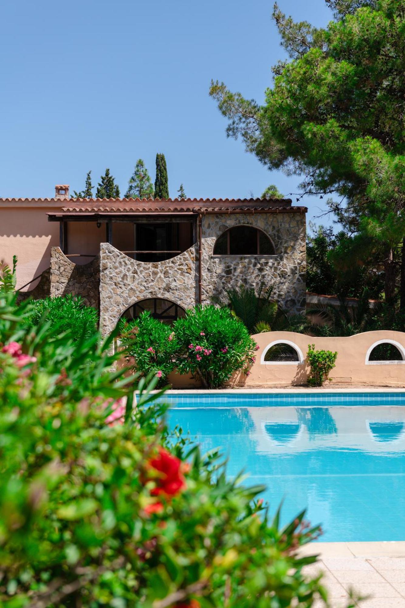 Hotel Amareclub Rocca Dorada Santa Margherita di Pula Exteriér fotografie