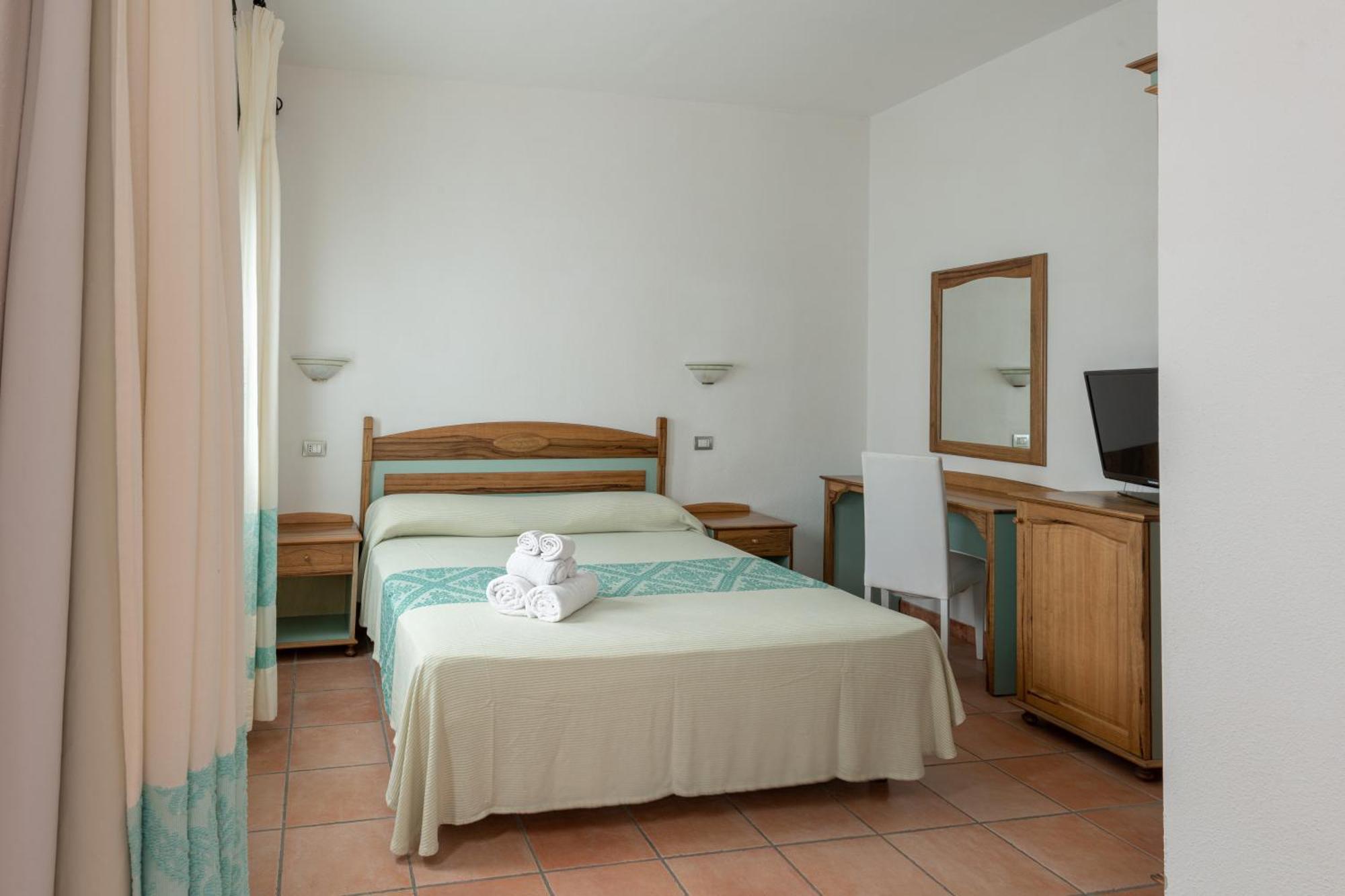 Hotel Amareclub Rocca Dorada Santa Margherita di Pula Exteriér fotografie